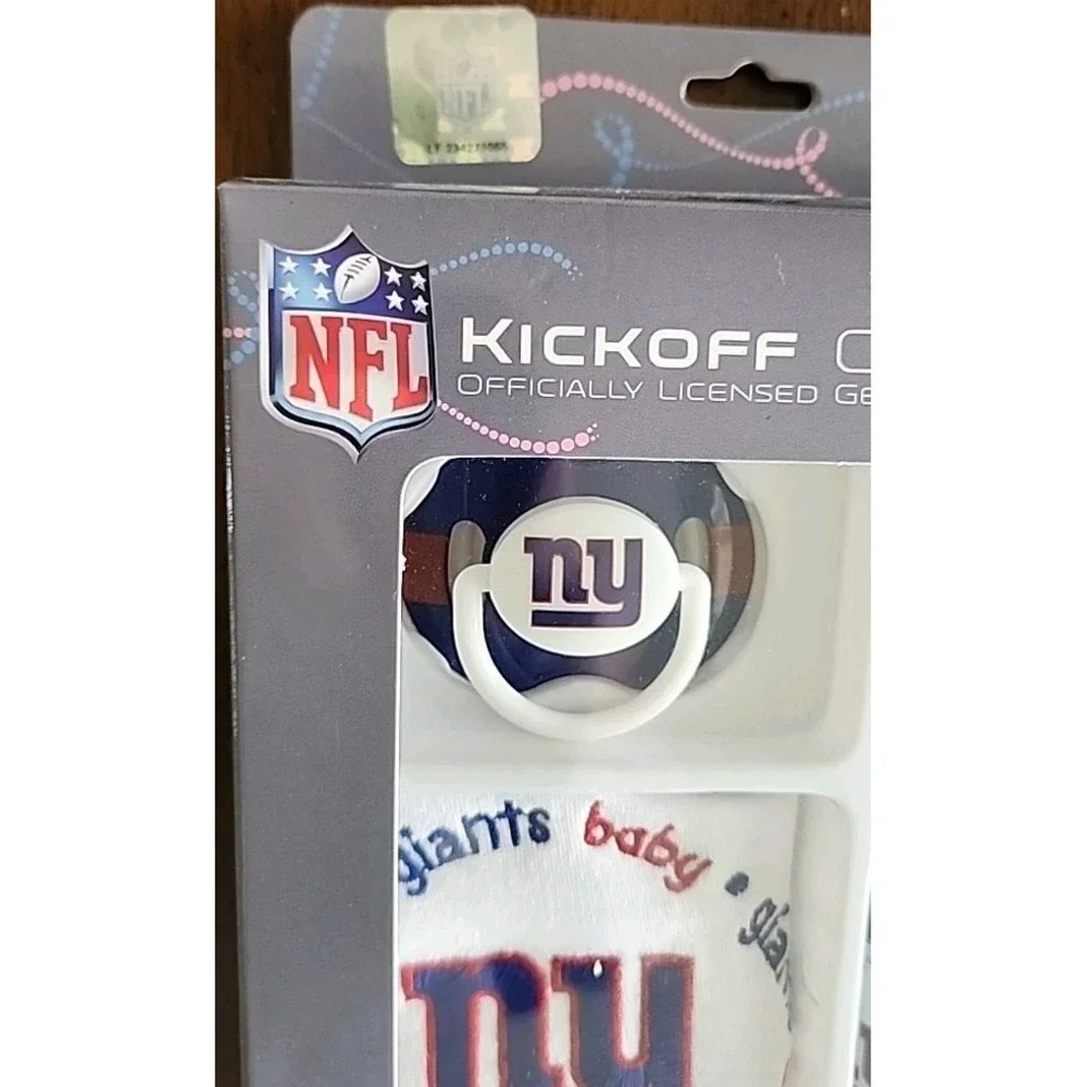 NY Giants  Kickoff Collection  Binky Bib Bottle Officially‎ NFL Licensed NEW!